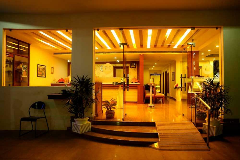 Kallada Hotels Thrissur Dış mekan fotoğraf